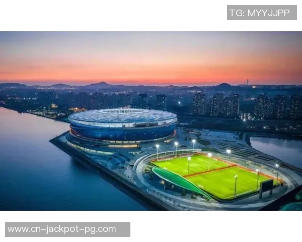 大连星和足球场的魅力探秘与城市文化的深度融合之旅 大连星和足球场的魅力探秘与城市文化的深度融合之旅